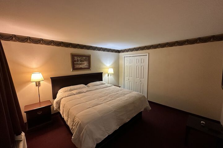 Room 9 of 9