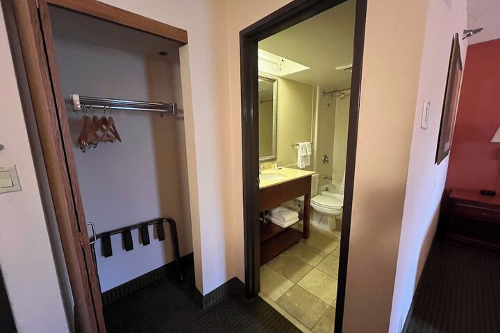 Room 27 of 36