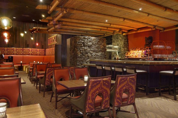 Lounge 145 of 161
