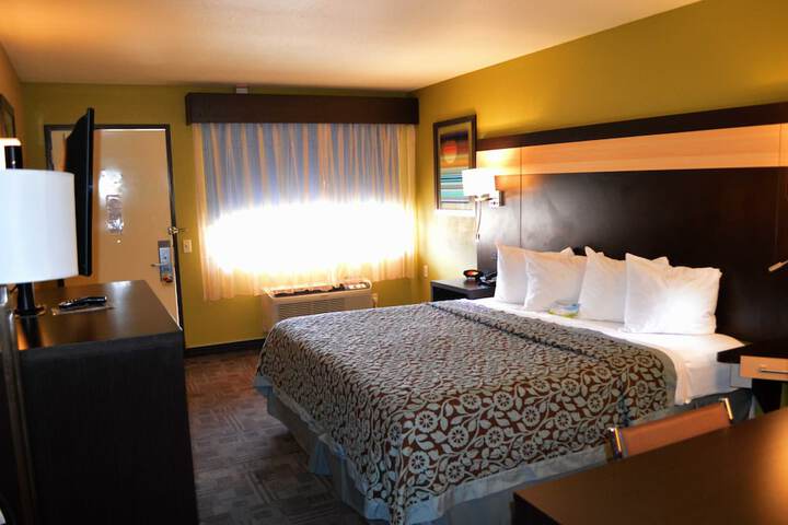 Room 54 of 61