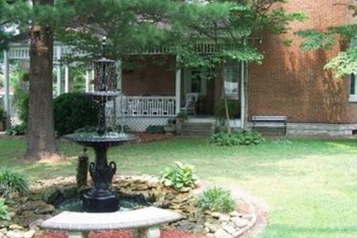 Victorian House Bed & Breakfast