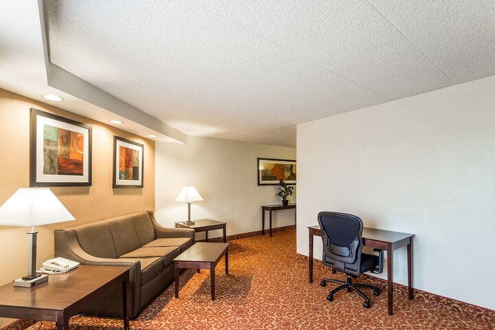 Room 48 of 56