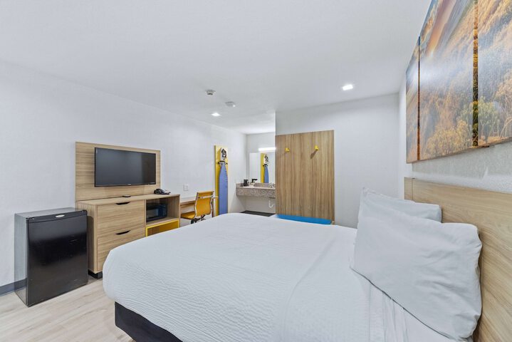 Days Inn by Wyndham McKinney