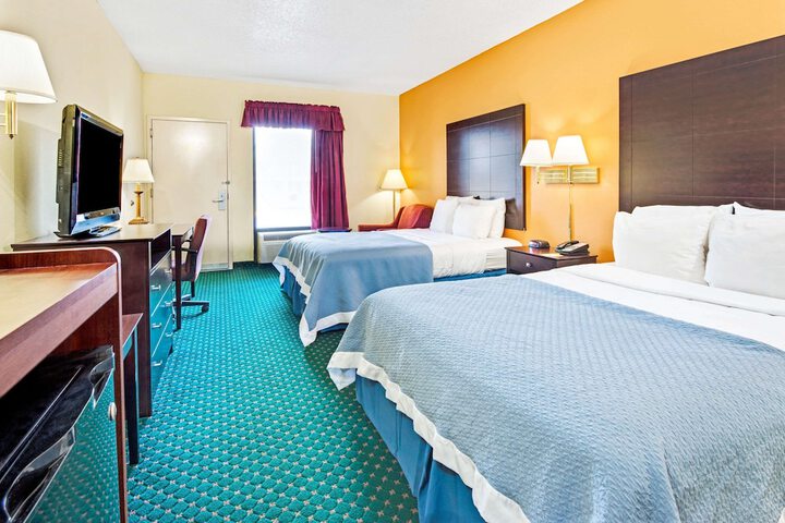 Room 12 of 23