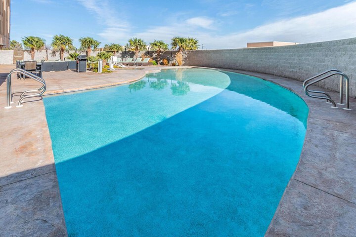 Pool 8 of 46