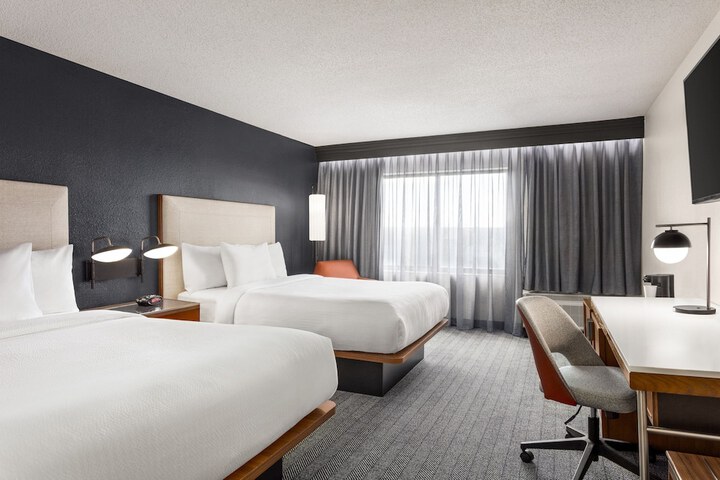 Courtyard Houston Sugar Land / Stafford