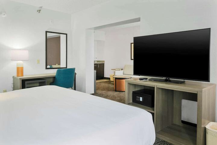 Room 29 of 53