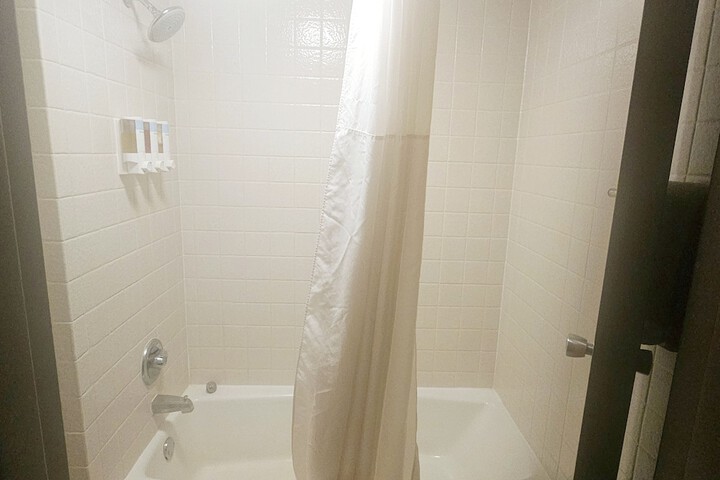 Room 14 of 27