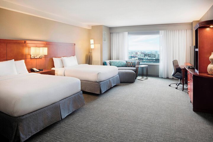 Courtyard by Marriott Indianapolis Downtown