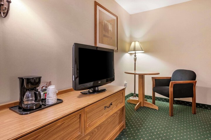 SureStay Plus Hotel by Best Western Buffalo