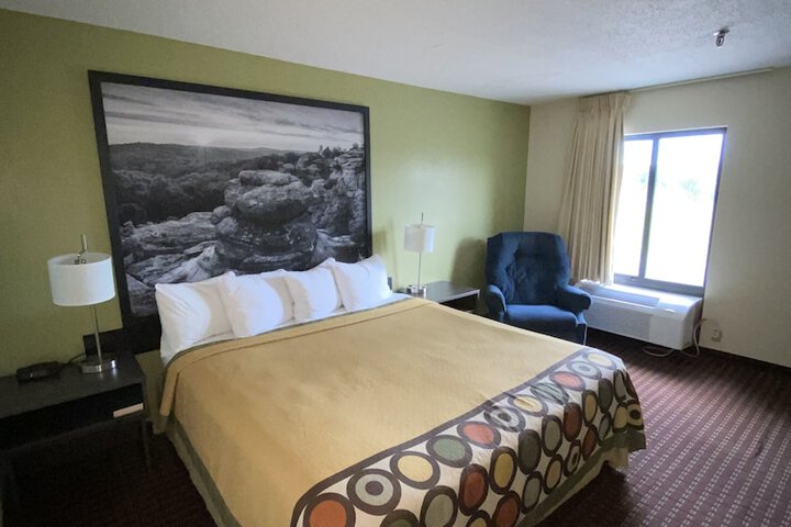 Room 26 of 43