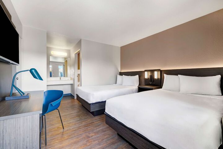Motel 6 Kirkland WA - North Kirkland