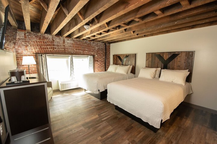 Room 14 of 14