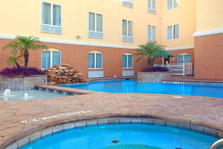 Pool 8 of 36