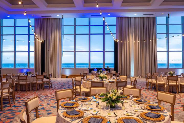 Signia by Hilton Diplomat Beach Resort