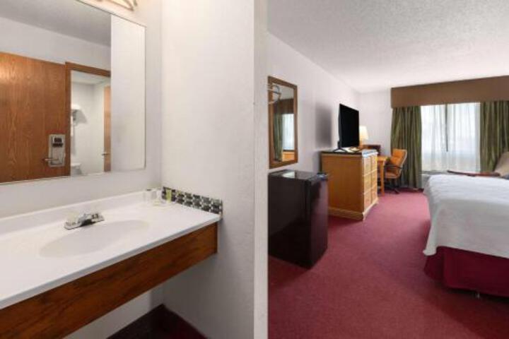 Smart Choice Inn and Suites