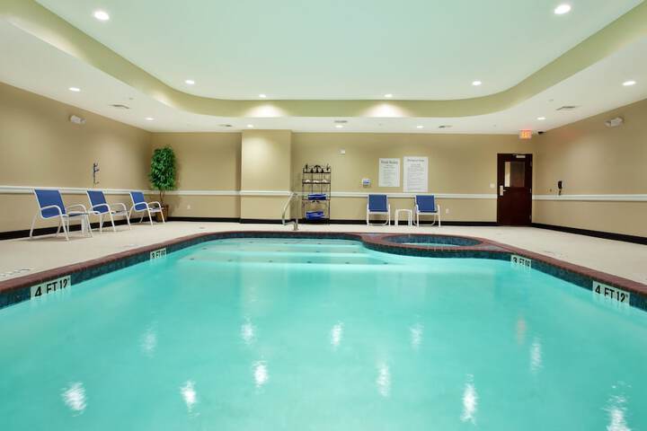 Pool 9 of 33