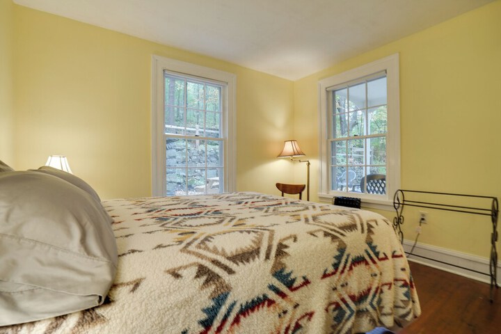 Historic Home in Taylors Falls w / Patio & Fire Pit