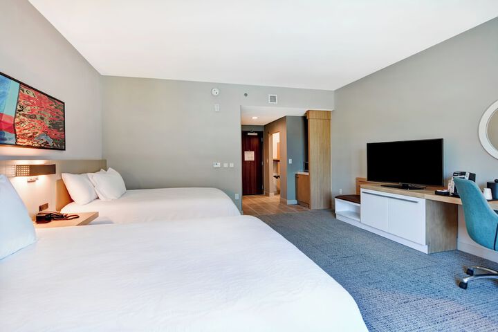 Room 16 of 40