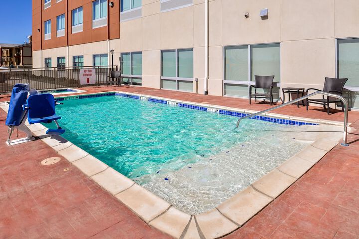 Pool 14 of 64