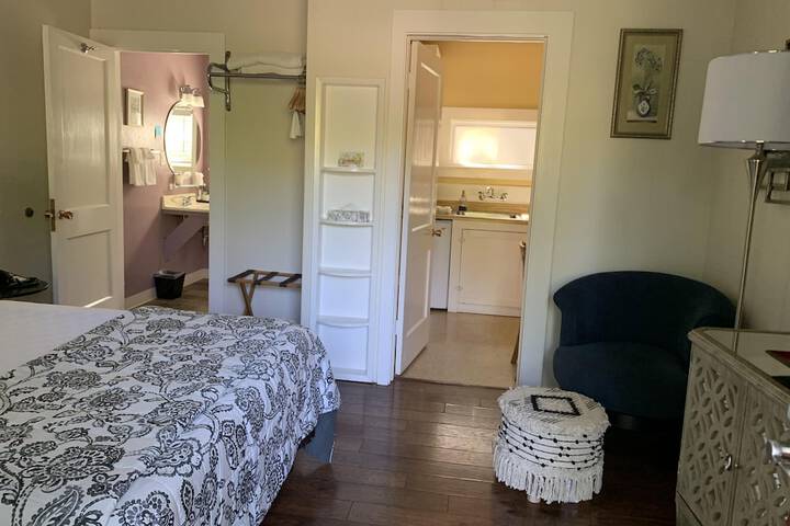 Room 35 of 64