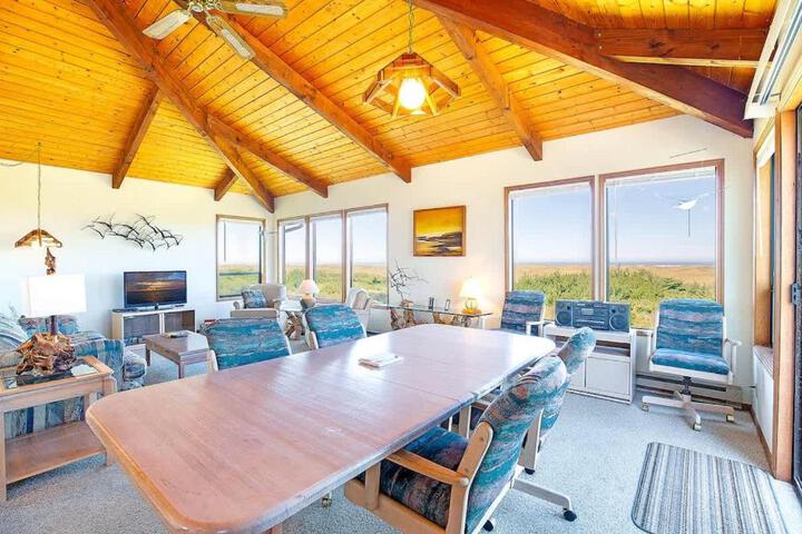 Haven Hideaway - Ocean Views from Every Room