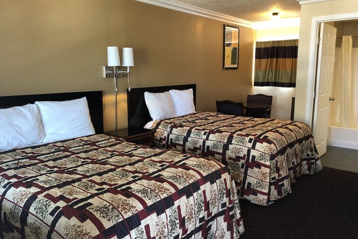 Room 14 of 37