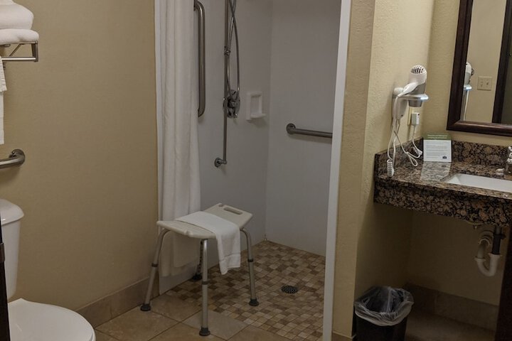 Room 15 of 25