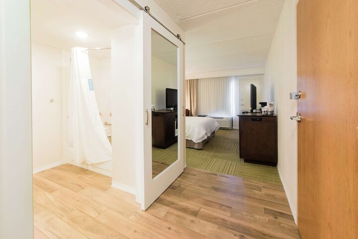 Room 73 of 96