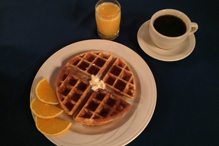 Breakfast/Coffee Service 22 of 26