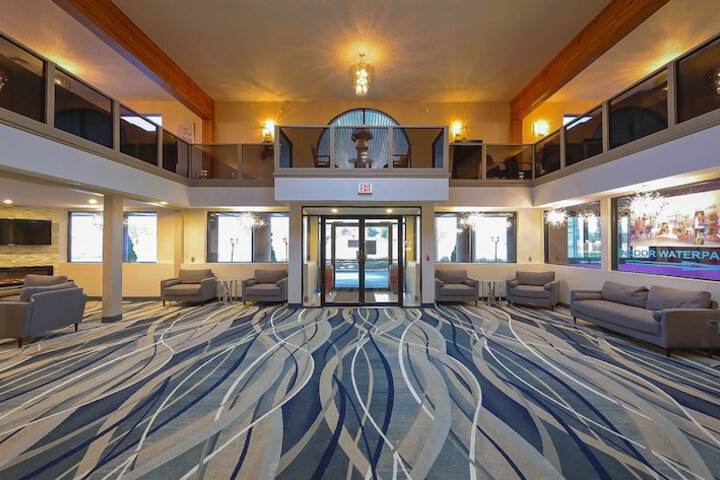 Grand Marquis Waterpark Hotel & Suites