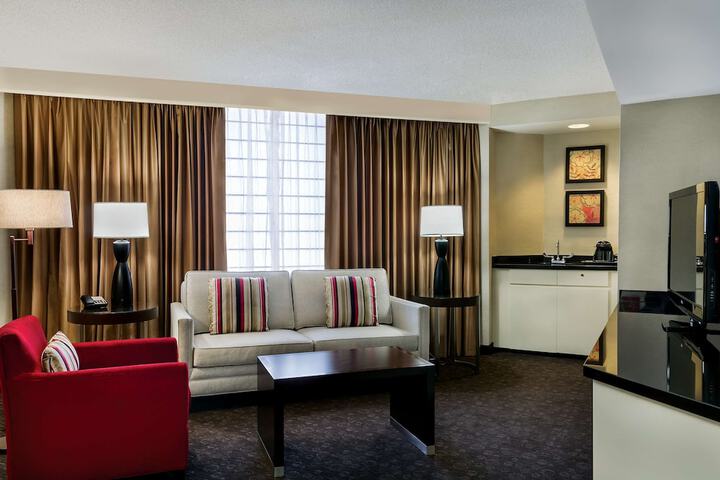 Room 17 of 115