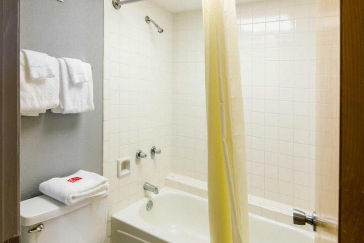Econo Lodge Wichita Falls Downtown