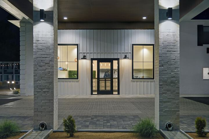 Hotel 4 of 33