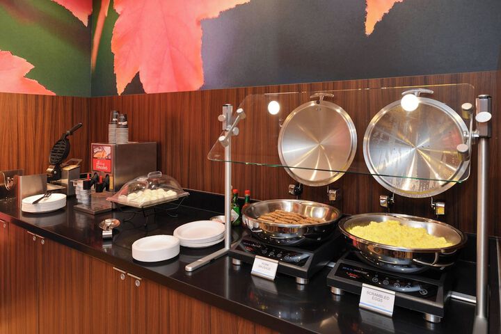 Breakfast/Coffee Service 34 of 44