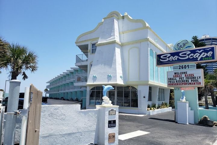 Hotel 6 of 49