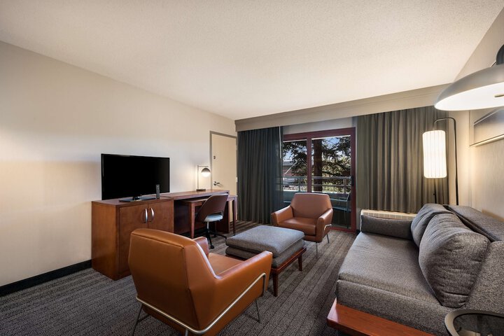 Room 12 of 42