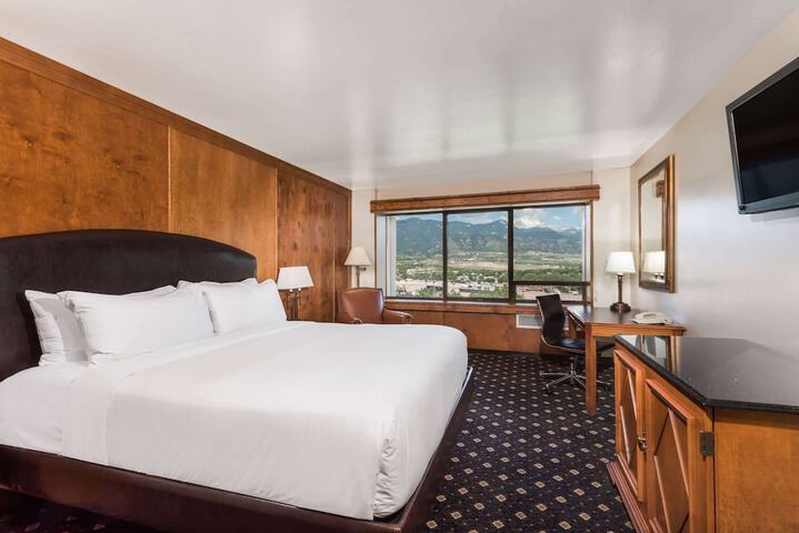The Antlers a Wyndham Hotel
