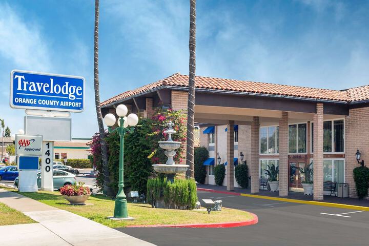 Hotel 4 of 25