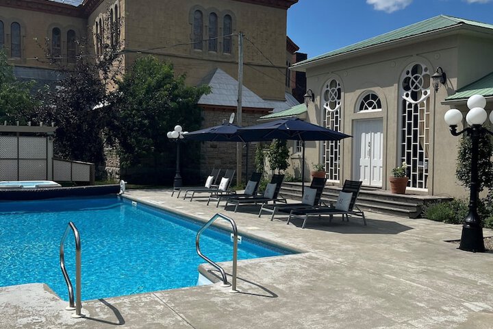Manoir Chamberland (Adults Only No Pets)