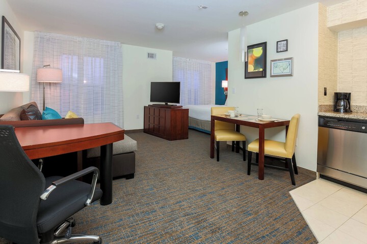 Room 15 of 34
