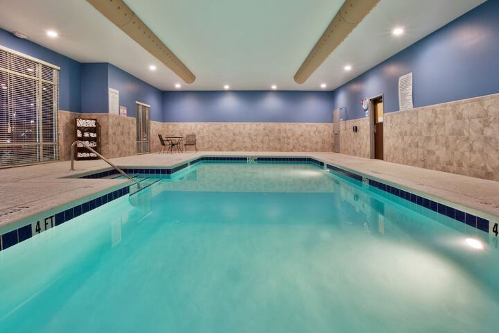 Pool 4 of 28
