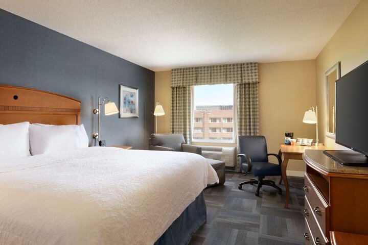 Room 14 of 30