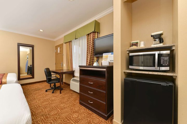 Room 31 of 40