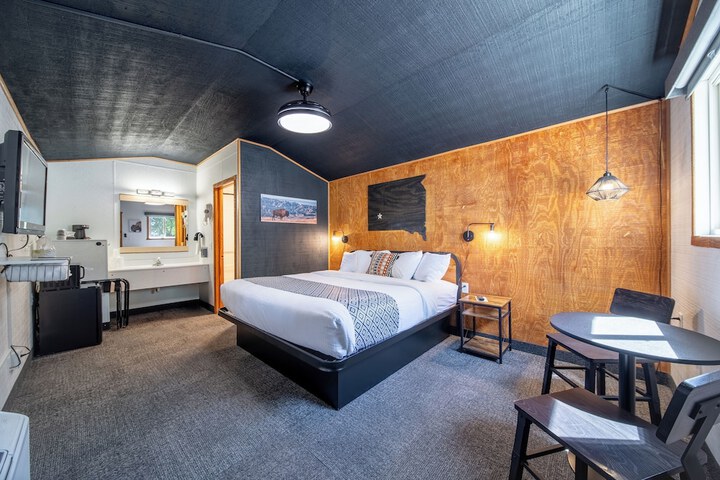 Hansen Inn and Cabins