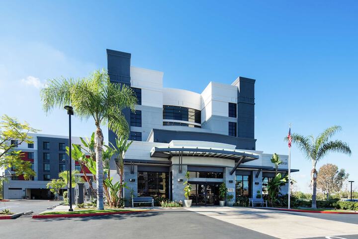 Hotel 2 of 43