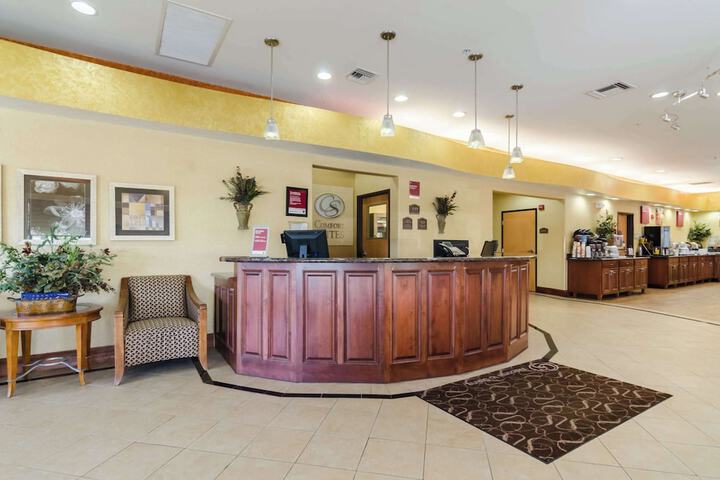 Comfort Suites Salina South