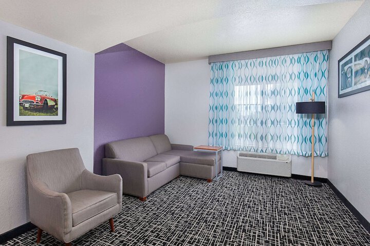 Room 62 of 73