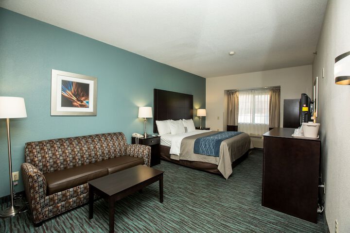 Room 32 of 43