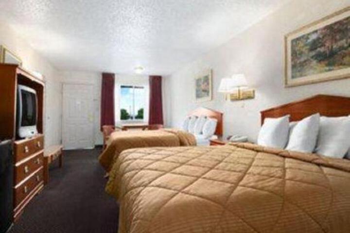 Super 8 by Wyndham Big Spring TX